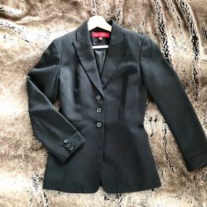 Anne Klein suit size 2 for women
